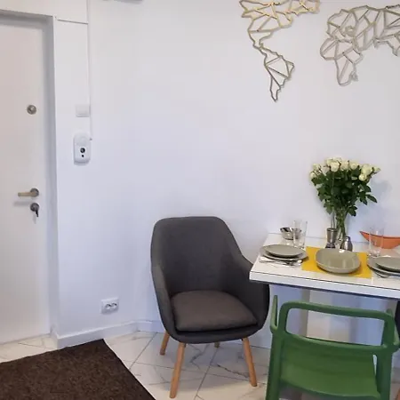 Universitate Apartment *