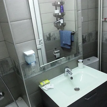 Universitate Apartment *